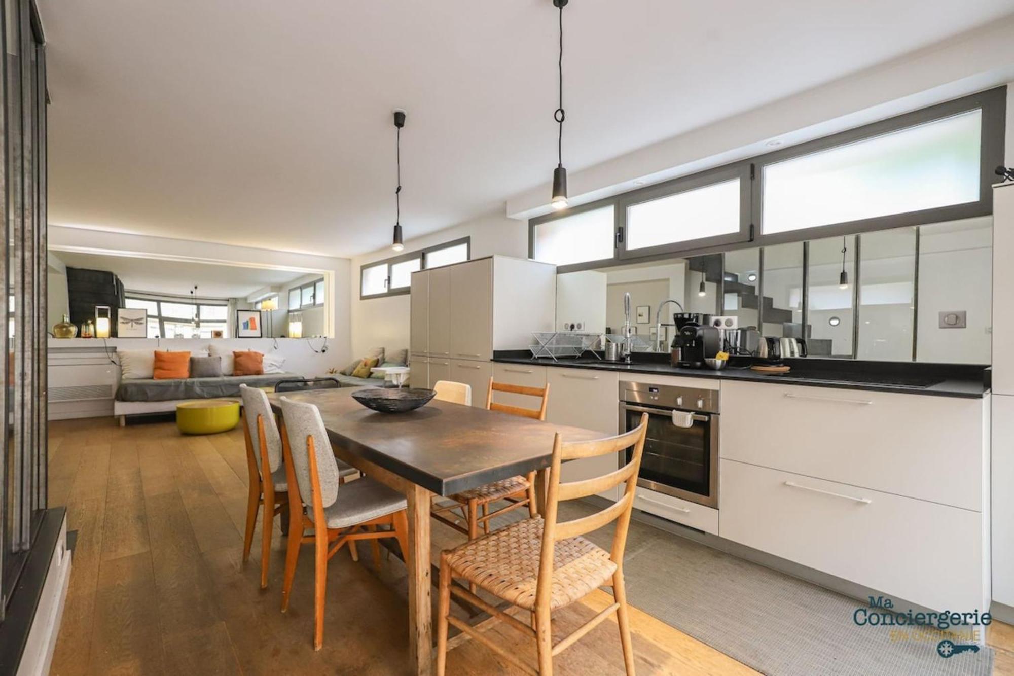 Delpech - Maison Hypercentre - Metro - 8 Personnes Holiday home